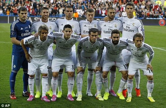 SatSebastian's tweet image. Este equipo fue el mejor del año por todo lo que gano
:D HALA MADRID :D 
@realmadrid  @Fun_Realmadrid