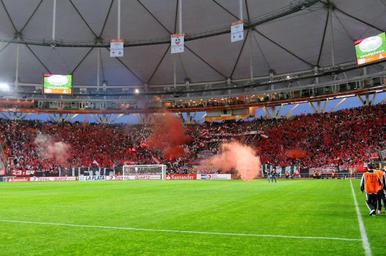 RevistaAnimals's tweet photo. #EDLP #El2014 El 16/9 venció a #GELP 1-0 con gol de Vera y lo eliminó de la Sudamericana. http://t.co/3m2pUl6VKS