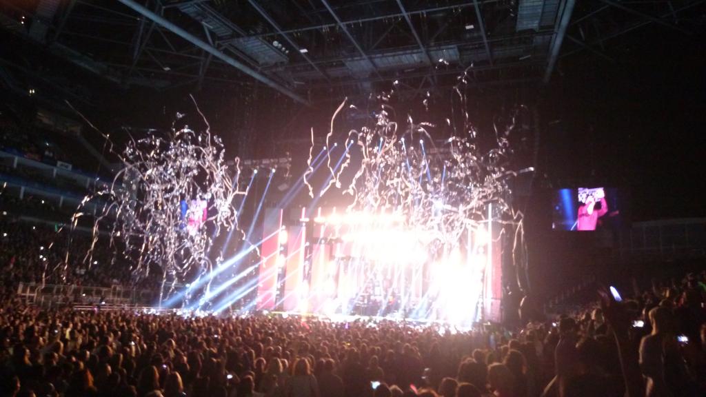 princess7bunny's tweet photo. #TheBestMemoriesOf2014 
#CapitalJBB O2 London 
Next year as well pls #ScriptyWishes @thescript @TheScript_Danny http://t.co/DCoomQesSE