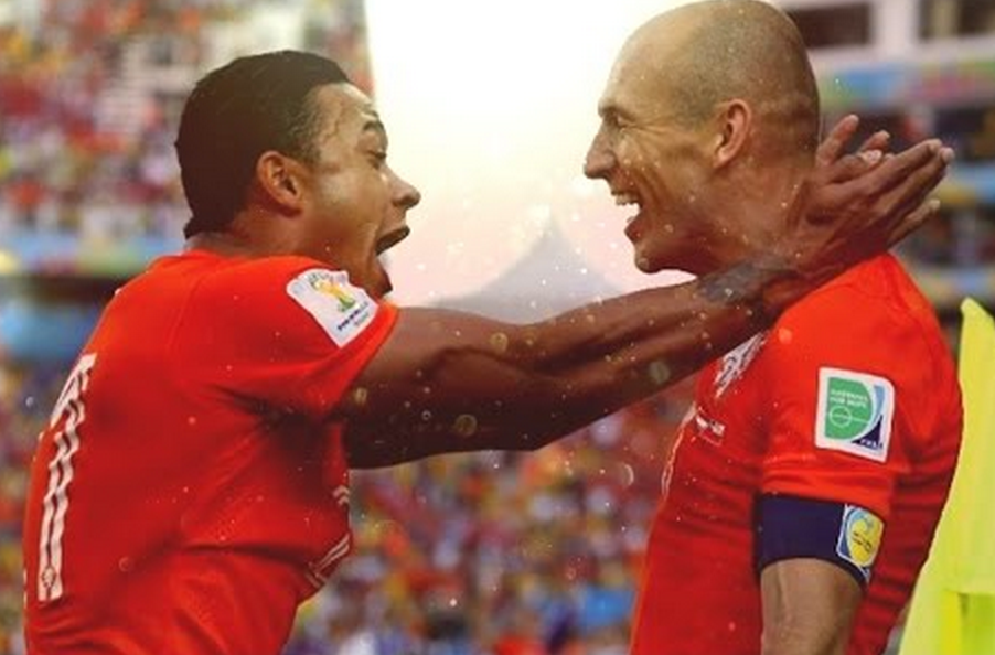 Voetbaltube's tweet photo. Kippenvel! Prachtige terugblik op het zinderende WK van Oranje. #robben #depay

Video > http://t.co/V11QwDVqMj http://t.co/Lboy1WNjnB