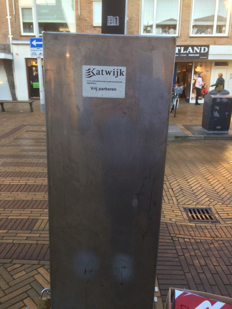 Vandaag vrij parkeren in het centrum profiteer ervan om te komen winkelen uitverkoop tot 40 %