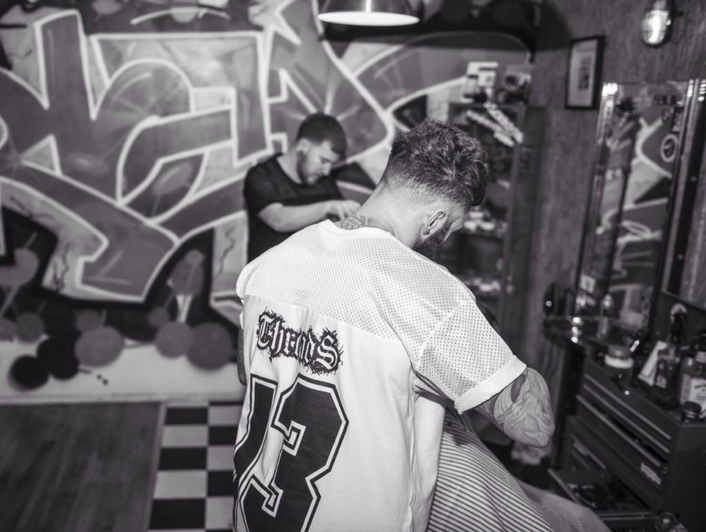 scottsBshop's tweet photo. Start this year looking sharp✌️ Get at us!!! @TheAlexOrford running the show today... http://t.co/BTvFqqwSOi