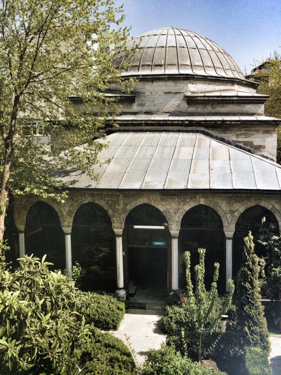 elif_topcuoglu7's tweet photo. Kanuni Sultan Süleyman'ın,babası Yavuz Sultan Selim anısına yaptırdığı medrese #sinanprojesi http://t.co/UhkjDQ0otn
