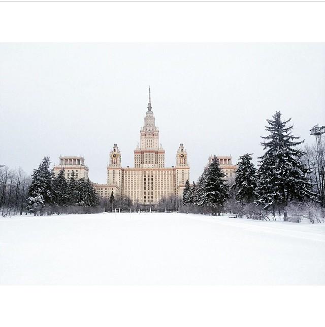 infomoscow24's tweet photo. За окном прямо идеальная новогодняя погода. Так и должно быть 31 декабря http://t.co/PRJcOnRZnS