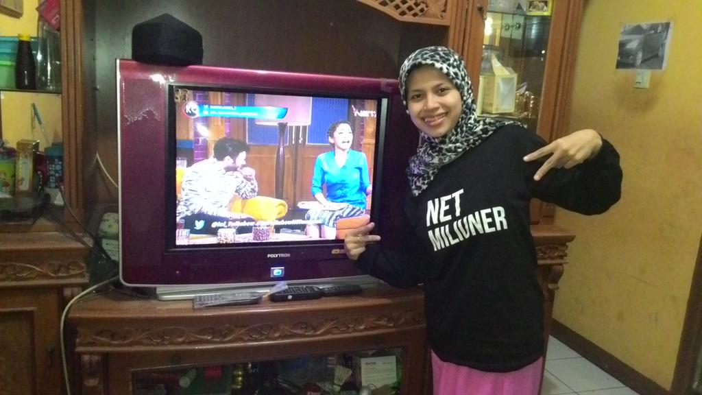 ochyGreen's tweet photo. Kasian Om Sule cemburu sama Maya yg lagi ngobrol sama Ridho Roma, Om Sule PHP doang sih dr dl.. #NETMiliuner_3 http://t.co/ThGKiLakV8