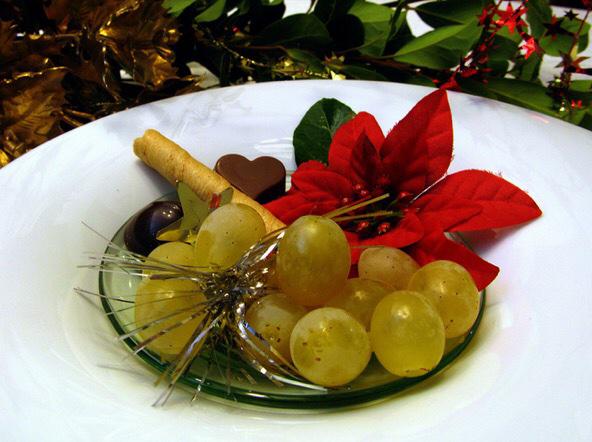 Amigos, buenas tardes! Y cerramos el 2014 en Twitter y facebook deseando mucha salud y trabajo a todos para el 2015!