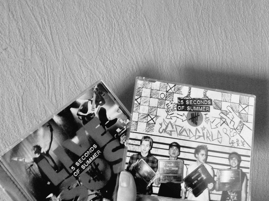 CALMforinfinity's tweet photo. just got these in the mail π #LIVESOS #GOODGIRLSEP still got them in 2014 π http://t.co/w64kA3XHM3