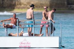 Los40JCats's tweet photo. JJ, Jaymi and George on holiday in Barbados (29/12/2014) #3 http://t.co/3zGqy9kDRw