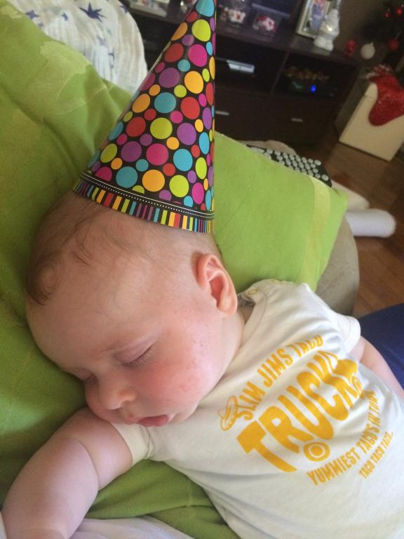 ash_hamer's tweet photo. Happy New Year #someofusdidntmake12 #rookie #NYEMelb http://t.co/BOFYpJXjCv