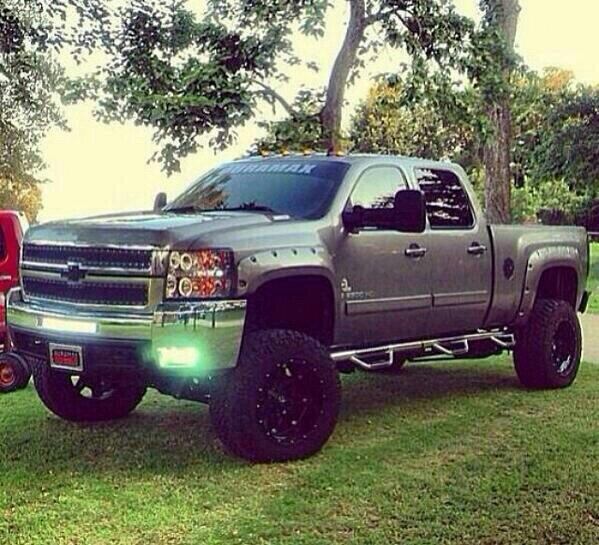 GMC_TRUCKS's tweet photo. http://t.co/XqnjyfCVD4