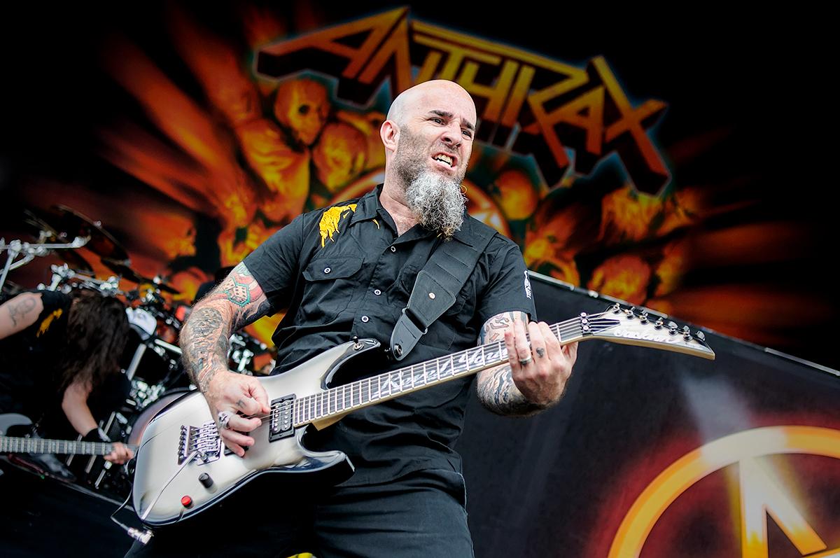 Hoy es cumpleaños del gran Scott Ian, cofundador y guitarrista de | Happy Birthday Scott! 