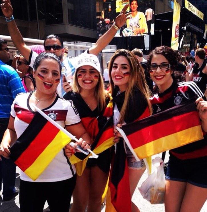 nohudz's tweet photo. This made my year. #SoLong2014 #DFB2014 #WorldCup2014 ich liebe Deutschland!!! http://t.co/UZDs8iJMou