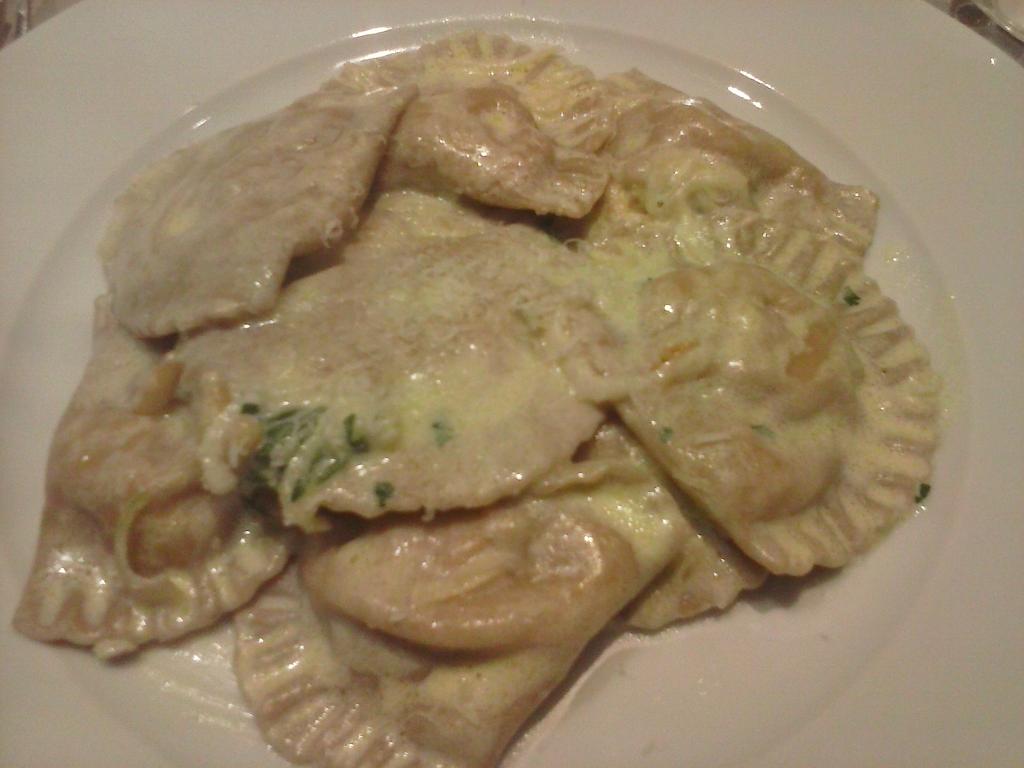 19Lella's tweet photo. #dettoscatto ravioli ricotta e salsiccia http://t.co/ICKW0BxrYI