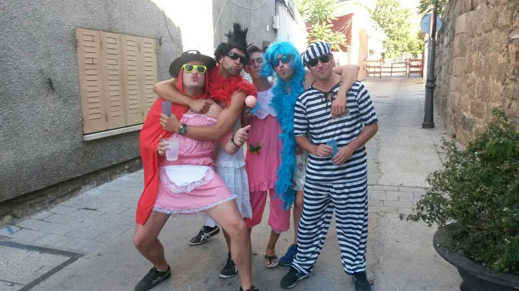 huguitogarcia33's tweet photo. Pues toca despedir un gran año deskiciado @carlos_tate @salva_sbp @felix_sevilla @borjasilva84 @pedritocaro88 http://t.co/dkGUKHQxLT