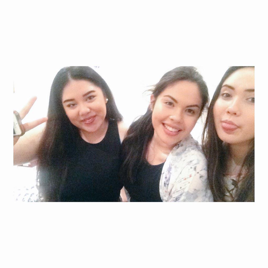 stfualyzamo's tweet photo. Love 😽💓 #syncsisters 👌@meg_enriquez @Angelli_Westman http://t.co/jW7XD4INHP
