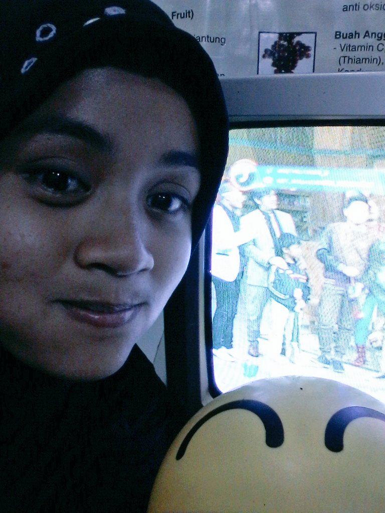 ummisammy's tweet photo. Staytune @Ini_Talkshow @netmediatama  yg kocaknya ga habis2 ^_^
Happy birthday bwt iqbal CJR
#NETMILIUNER_3  clue : J http://t.co/XeqGcbRK21