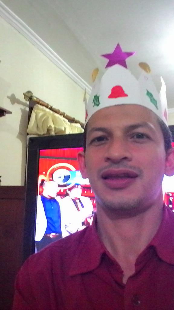 KerrLutfi's tweet photo. @netmediatama #NETMiliuner_3 mang Sule .. emang Oye.. Clue : J http://t.co/8wj0Jx9bME