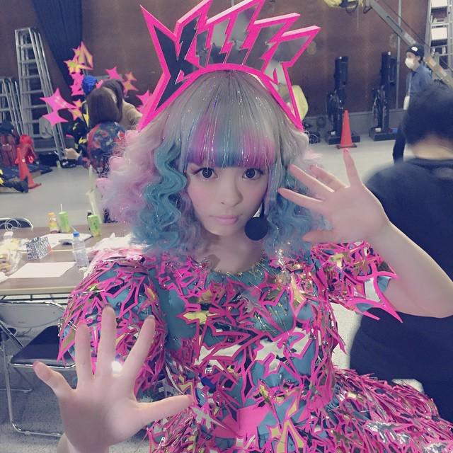 Kyary Pamyu Pamyu’s latest instagram: キラキラといっぱい書いてあります @pamyurin #KPP ...