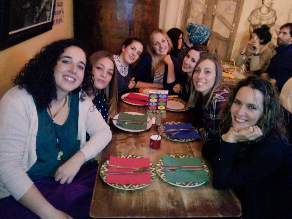 Nere_enjoy's tweet photo. Adoro a mis Pitutis y adoro estar con ellas!!!! #PorUn2015JuntasDeNuevo 😃 http://t.co/6OVzmxuIWd