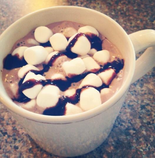 InternationaleQ's tweet photo. Yep IM N LOVE WIT DA COCOA #WinterSips #BombShit #ColdOut #YumStatus #tasteoflife http://t.co/QgRhGVNVEa