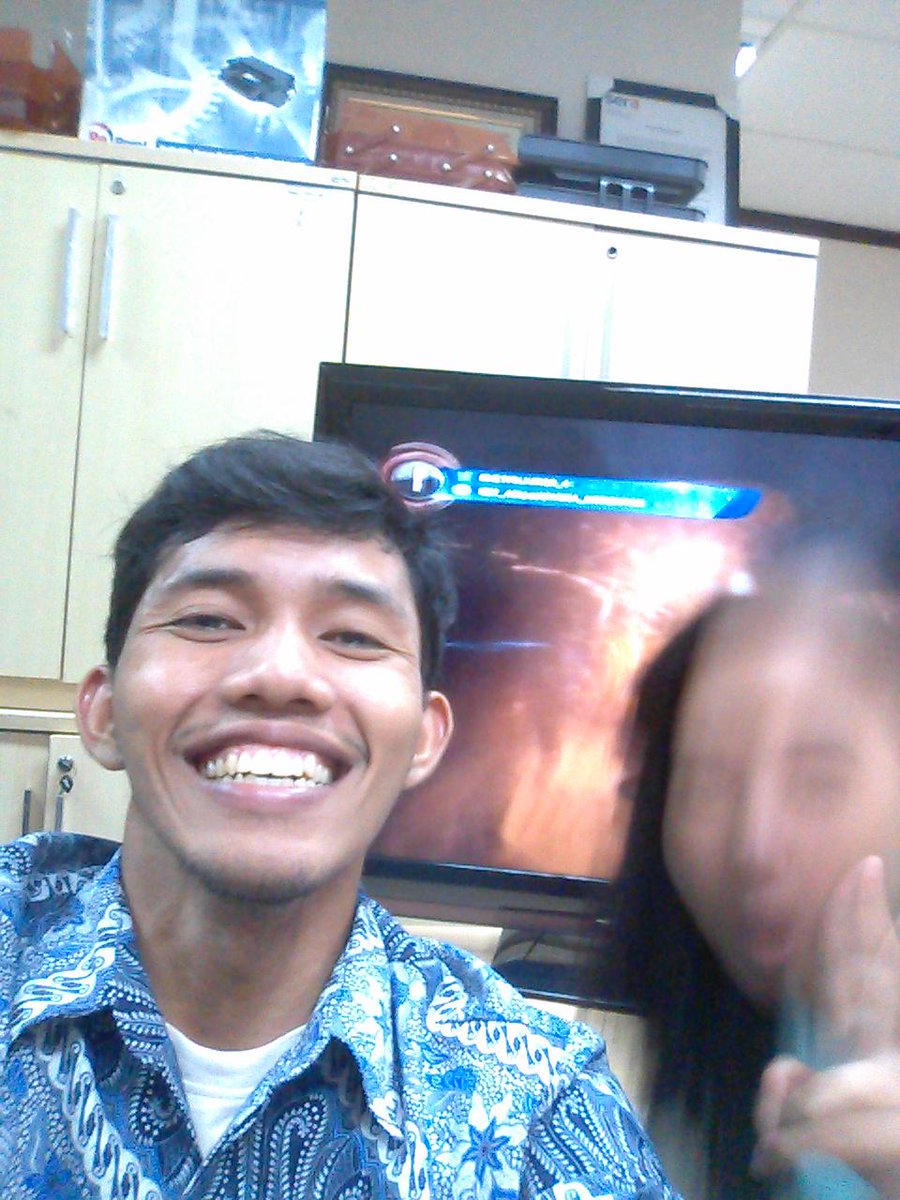 sekilo72ribu's tweet image. #netmiliuner_4 maap2 lari2an pas ngeliat kodeny tp hasilny epik bgt @NETMILIUNER_4  btw mbk esty cantik #NETmiliuner