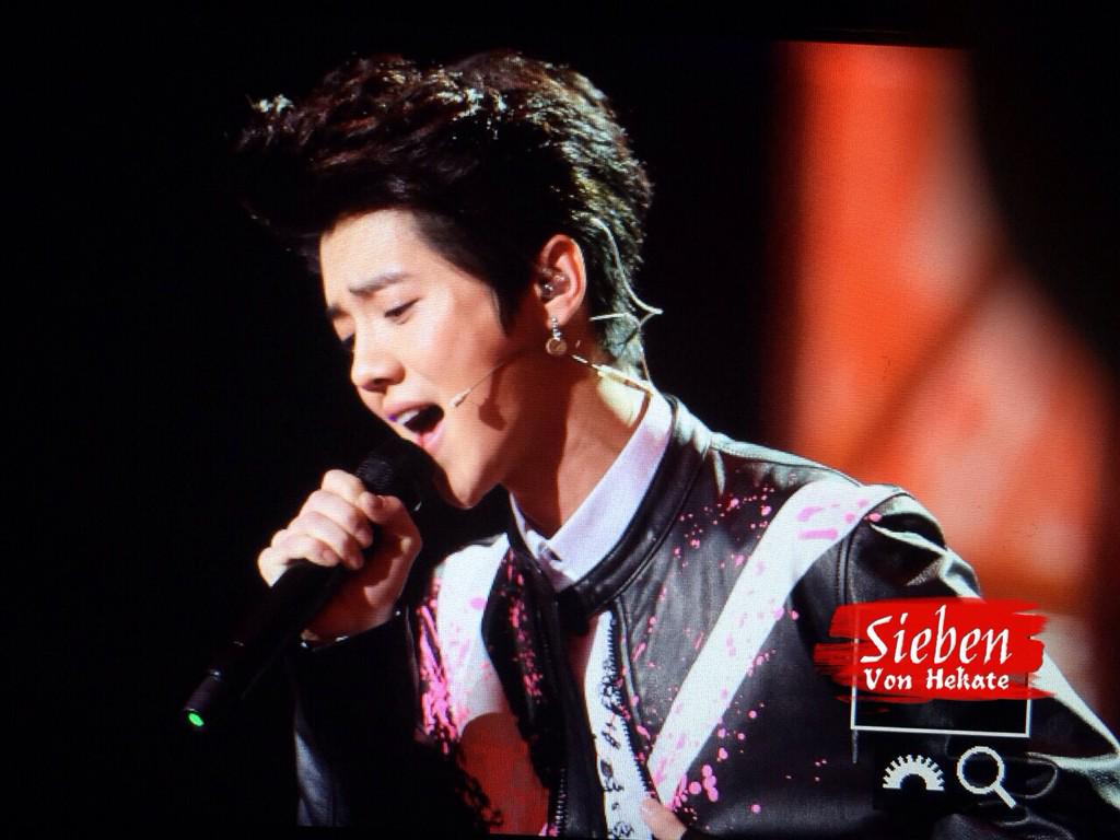 [PREVIEW] Dongfang TV New Year Countdown Concert [37P] B6MXRI9CIAAx1hS
