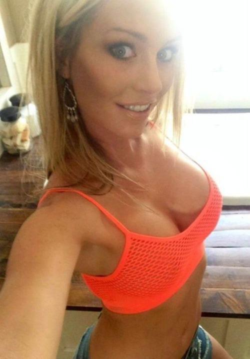 Submit on kik @ phenomenalform:

bit.ly/1EJPeVv