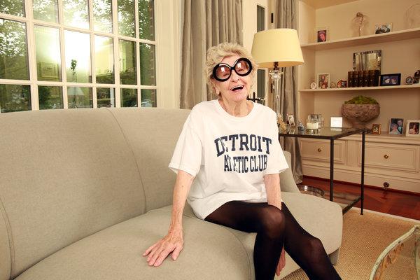 nytimestheater's tweet photo. Remembering Elaine Stritch and others who died in 2014 (Photo: Fabrizio Costantini for NYT) http://t.co/HNRbcUFfRQ http://t.co/JPjXoLYk1Q