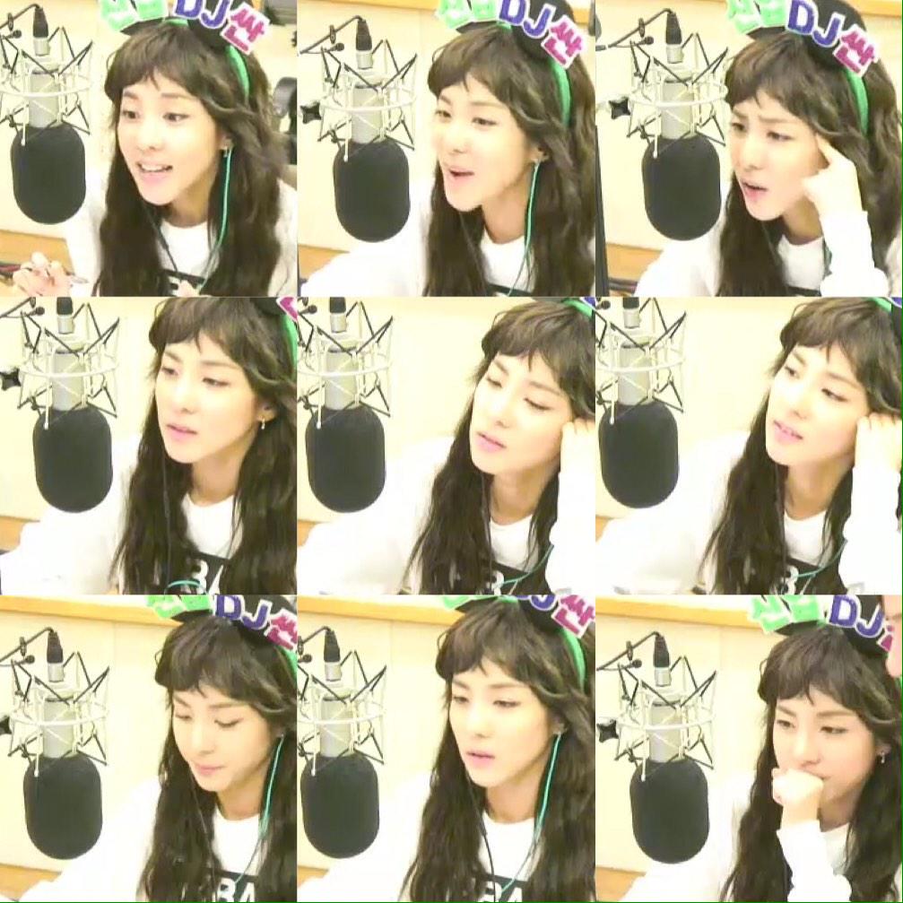 SuuperBee's tweet photo. #bestmemoriesof2014 the debut of DJ Dara and Park Bom in Roommate. ❤️ http://t.co/0Abzmc0q1O