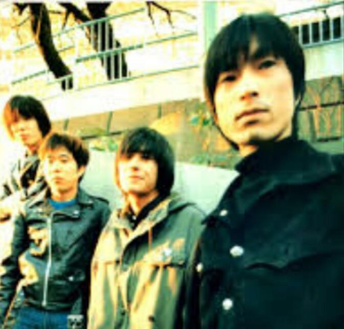 bird_white0770's tweet photo. もうこんな時間じゃったのか‥‥初夢はミッシェルまみれな内容でお願いしますです。いやアベさんまみれでもいいな。いやどっちも最高だな。それでは新年一発目のおやすミッシェル～～！ http://t.co/s5VgdJ7Q0m