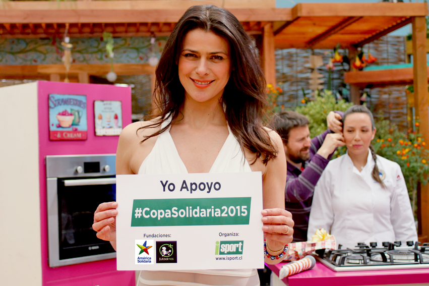 ISportChile's tweet photo. Gracias! @TonkaTP por Apoyar la #CopaSolidaria2015 @americasolidari @futbolmasorg Únete tb a http://t.co/qwRW9fDxUD http://t.co/t6Za3L4ZY5