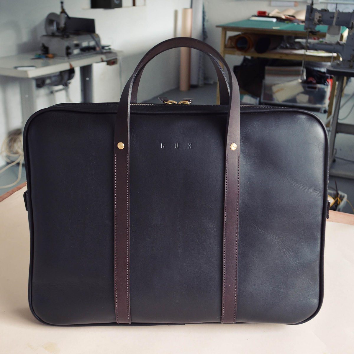 RUX_made's tweet photo. Our 1st single-zip #briefcase sample from our Somerset design studio #MadeinUK #mensaccessories #luxurytravel http://t.co/pjtXq30zEi