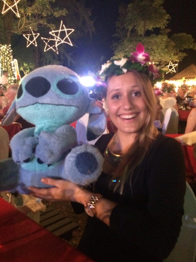 lyatesful's tweet photo. That time I won an eating competition #forcanada #2015 #khaolak #thailand http://t.co/M380tA9sca