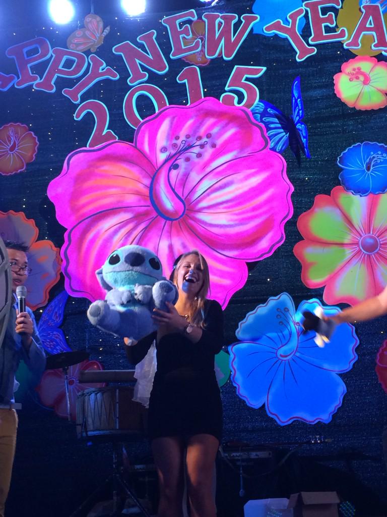 lyatesful's tweet photo. That time I won an eating competition #forcanada #2015 #khaolak #thailand http://t.co/M380tA9sca