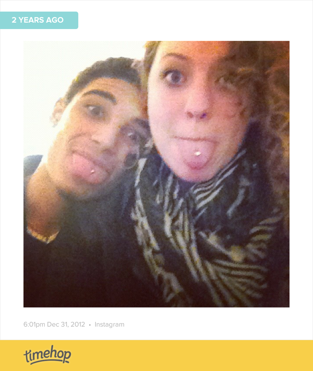 WhiteKeele's tweet photo. that weird couple that matches http://t.co/rbl2ORzNUr http://t.co/pDieShPR2h