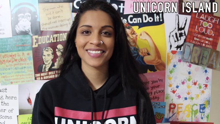 YouTube's tweet image. #TeamSuper and @IISuperwomanII are here to change the world. goo.gl/CBSyiy