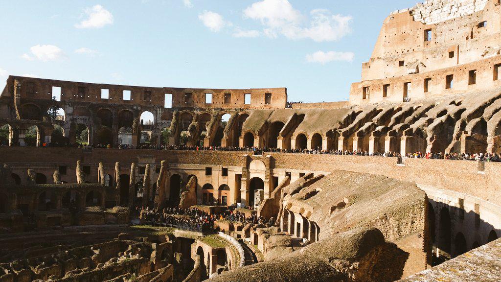 jdmagee05's tweet photo. Got to see the Colosseum today. There's a lot of cool things in Rome but for me this wins for sure http://t.co/Ero89yGGiZ