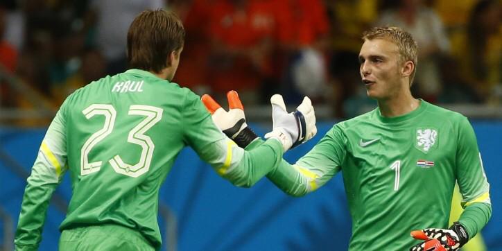 JimvanderDeijl's tweet photo. Mooiste sportmoment van 2014: @TimKrul die beslissende strafschop pakt tijdens #NedCos #WK2014 http://t.co/1iqWwSgA4f http://t.co/oDAQ7AKCKN
