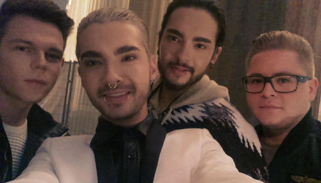 ZDF's tweet image. Bevor es auf die Bühne geht noch schnell ein #silvesterselfie von @tokiohotel #willkommen2015