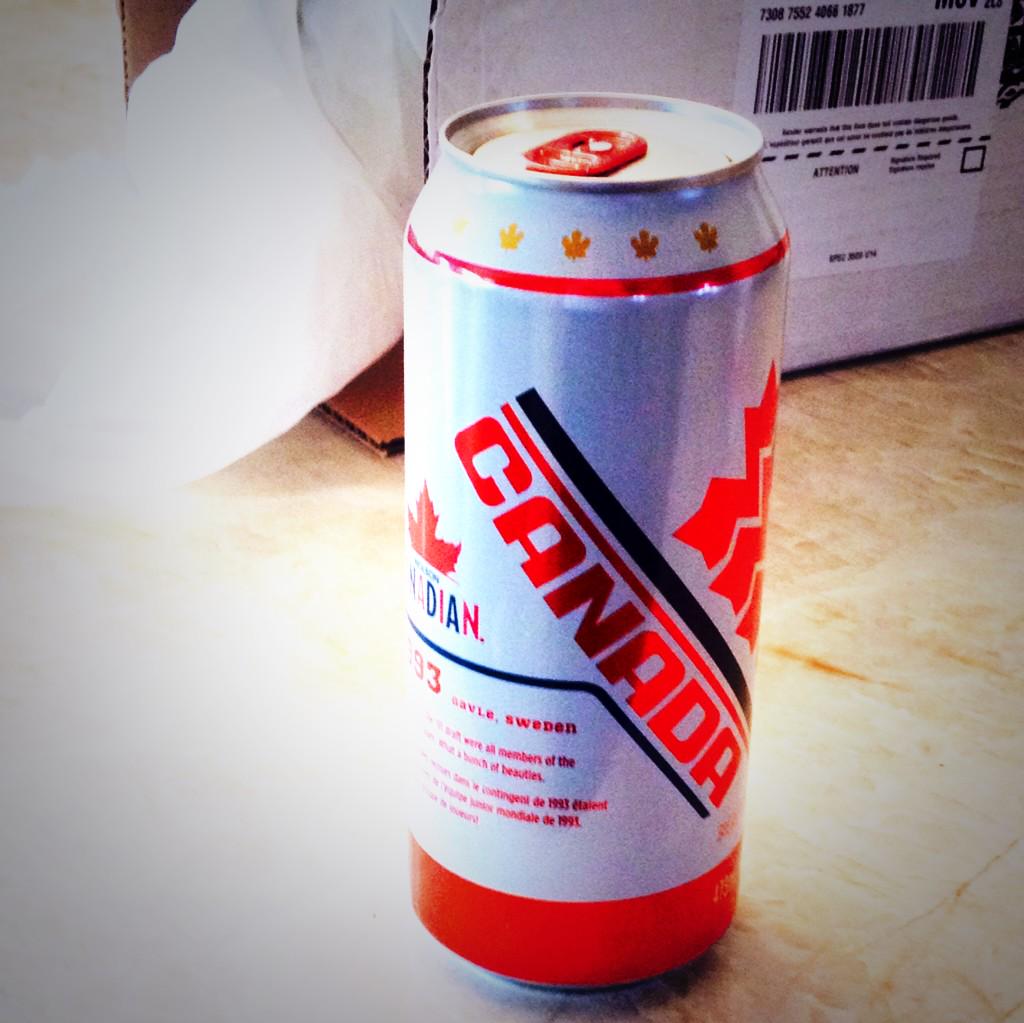 Jeremy_Roenick's tweet image. Suspicious New Year's Eve delivery today but I'll enjoy it @Molson_Canadian .watching USA vs Can #AnythingForHockey