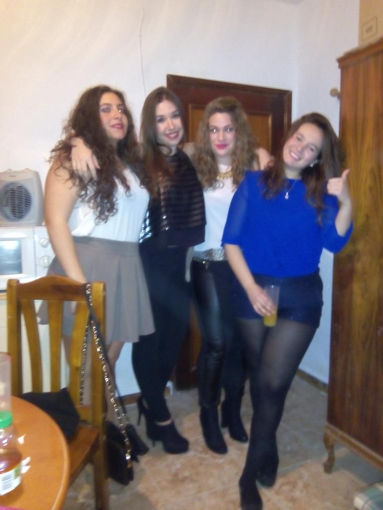 letiiciaa4's tweet photo. Para 2015 no puedo pedir mucho más de lo que tengo, gracias por el 2014 @Davidddd25 @ANTONIOVGR ... http://t.co/PKkEgXf3GJ