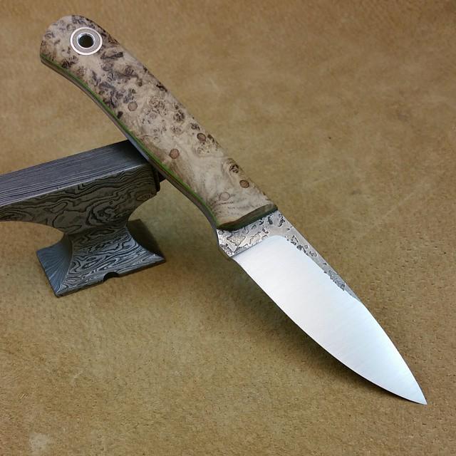 NathynMasters's tweet image. RT: fiddlebackforge via Instagram: Hiking Buddy w Black Ash burl and tapered tang. #fidd... ift.tt/1xgEtEX