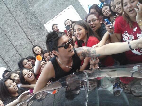 alondra_saraa's tweet photo. #Memories @mcaeseoficial http://t.co/PTfMPpiAVE
