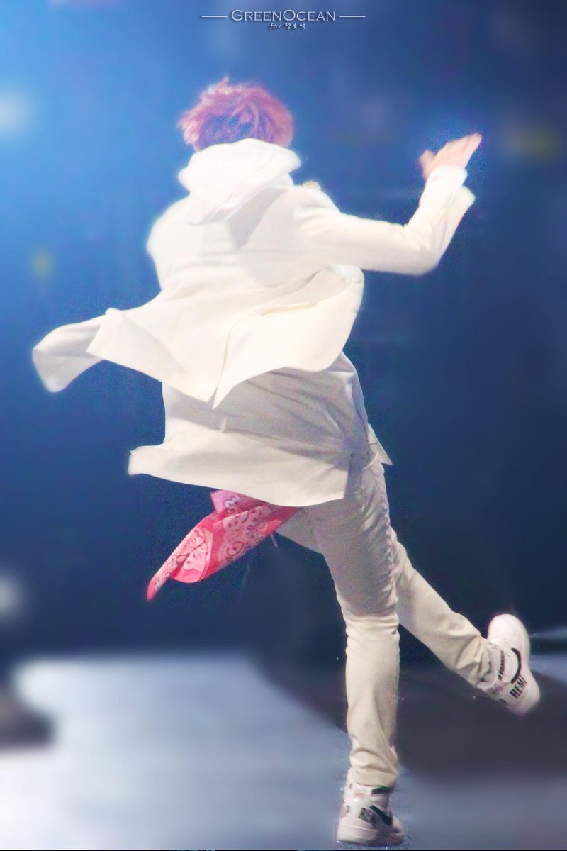 greenocean218's tweet photo. HNY &amp; GOOD NIGHT❤
141203 MAMA in HK
#제이홉 #JHOPE #정호석 
#방탄소년단 @BTS_twt http://t.co/GCdGJlxjRS