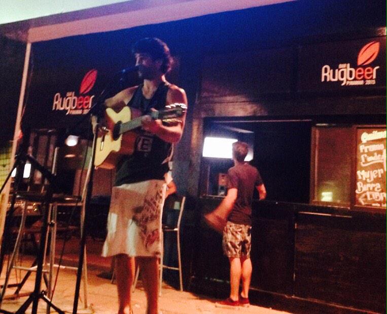 Una vez mas acá en #rugbeer2015 junto c <a href="/paquirripena/">francisco pena</a> <a href="/ipesj/">Felipe SJ</a> <a href="/lucdamico/">Luciano</a> @lucasjcamacho y copiona. Gracias <a href="/MaeTuanis/">Mae Tuanis</a>
