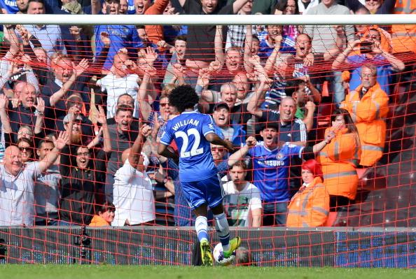 ohdenniswise's tweet image. I think my favourite #cfc moment of 2014 was Willian walking the ball into the net at Anfield. That was nice...