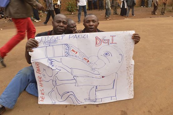 Les agents de @PanziHospital dénooncent des mesures discriminatoires .panzihospital.org/archives/2835 #DRC #RDC