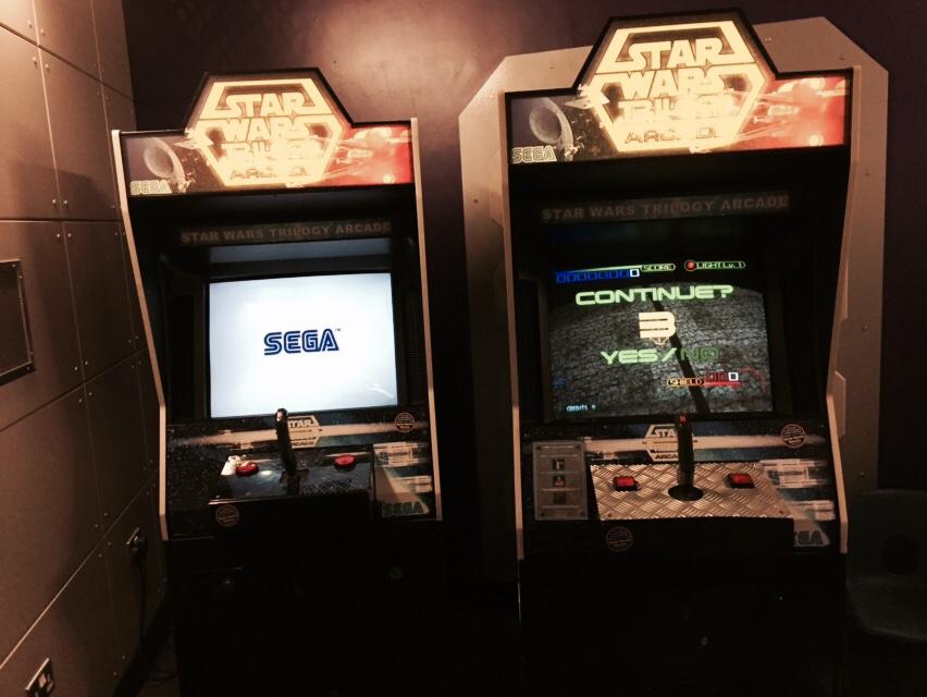 Retroarcadeclas's tweet photo. @starwars may the force be with you all in the new year http://t.co/ndgL7Bp5sb