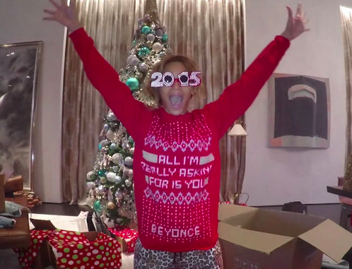 BuzzFeed's tweet photo. HAPPY 2015! http://t.co/eZvFIluYjX