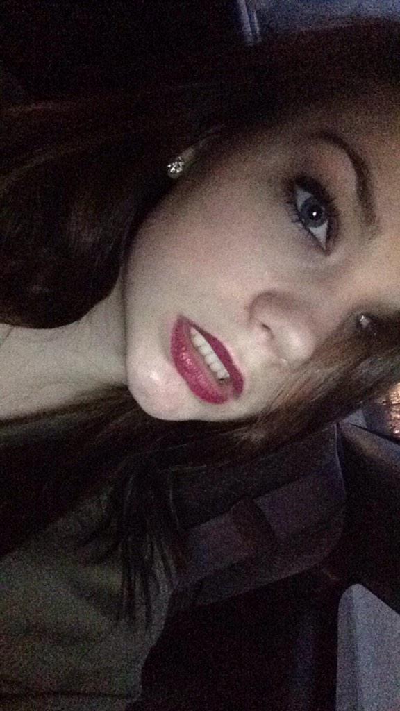_saddiebaddie's tweet photo. “@ItsTheRealWGW: Quote this with a cute Selfie! 😈” http://t.co/33rcCQuJXM